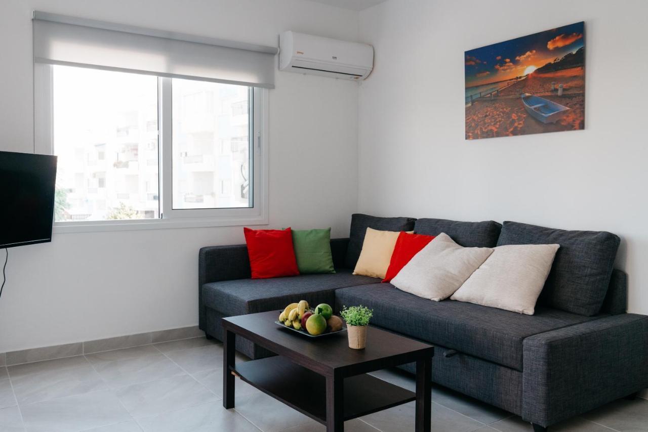 Seasunlove Apt. Apartment Larnaca Exterior photo