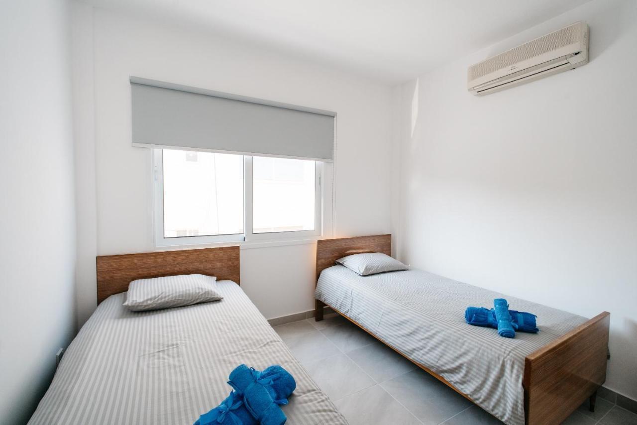 Seasunlove Apt. Apartment Larnaca Exterior photo